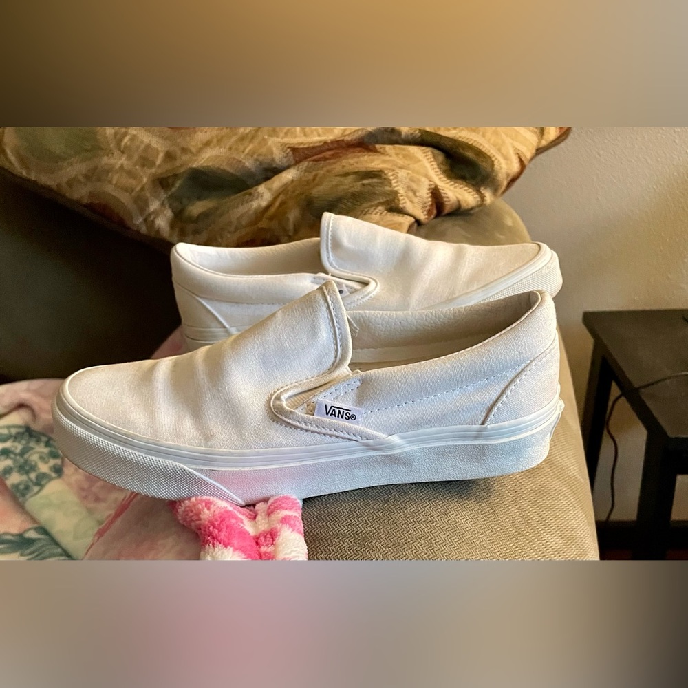 Women’s White Slip on Van’s